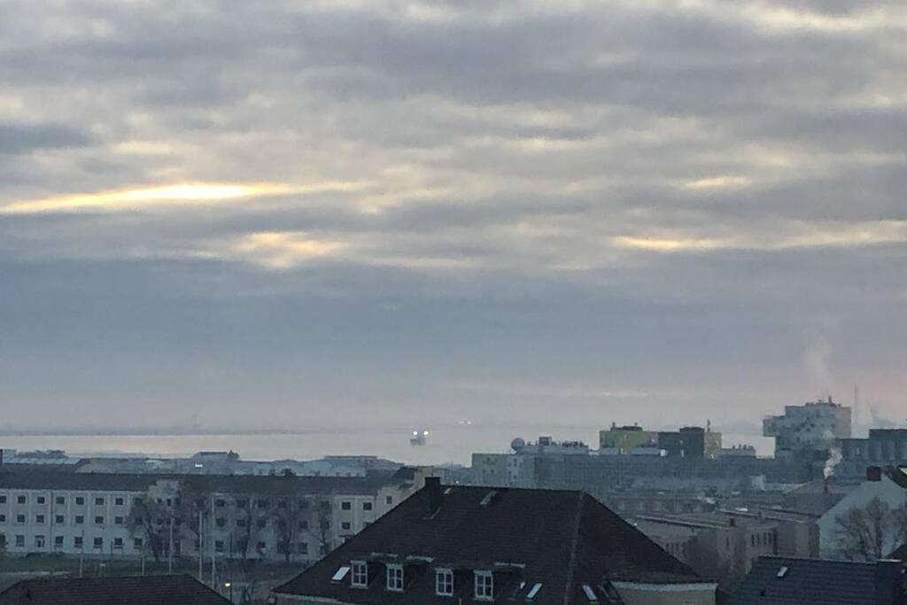 Yachtpanorama Weser Und Yachthafenblick 1 Zi 7Og เบรเมอร์ฮาเฟิน ภายนอก รูปภาพ