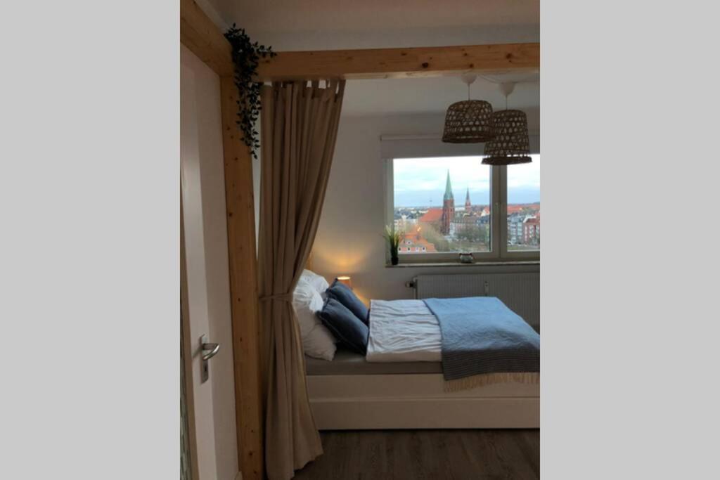 Yachtpanorama Weser Und Yachthafenblick 1 Zi 7Og เบรเมอร์ฮาเฟิน ภายนอก รูปภาพ